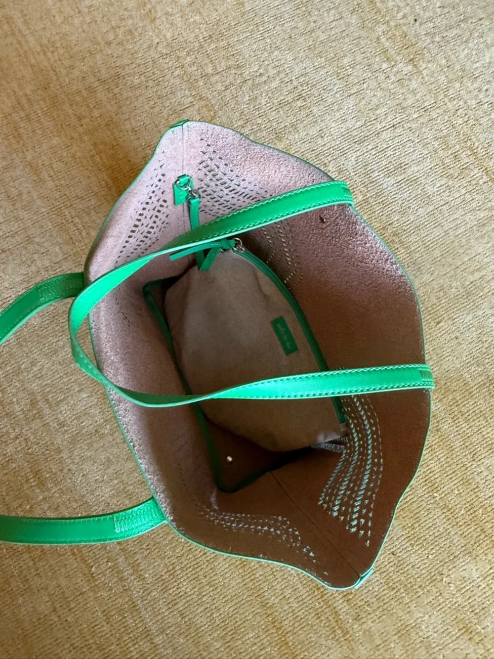 Stella & Dot Fillmore Tote Bag Kelly Green Perforated Leather with Pouch